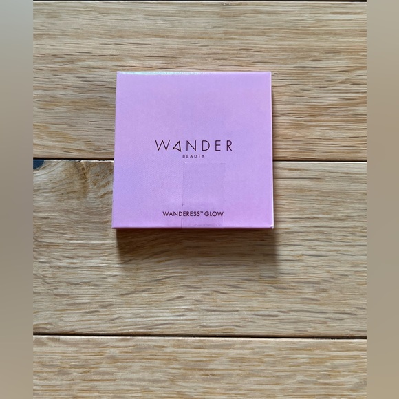 WANDER BEAUTY | Wanderess Glow Highlighter - Picture 2 of 3